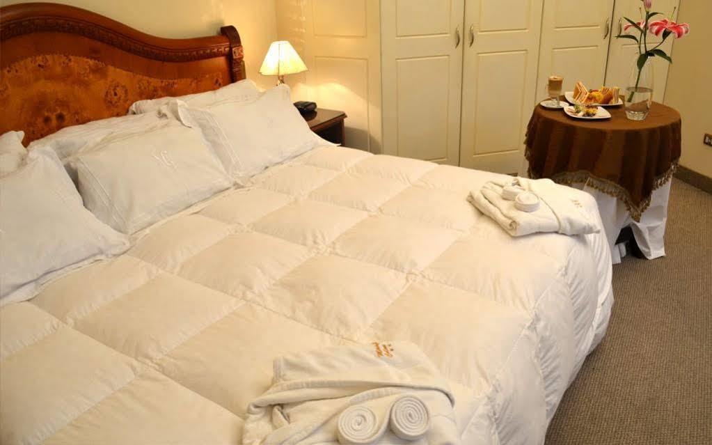 Miraflores Colon Hotel 4*