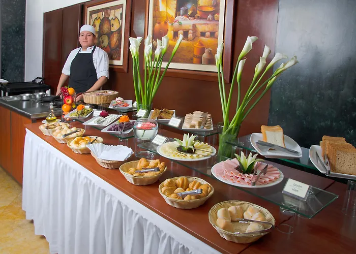 Miraflores Colon Hotel