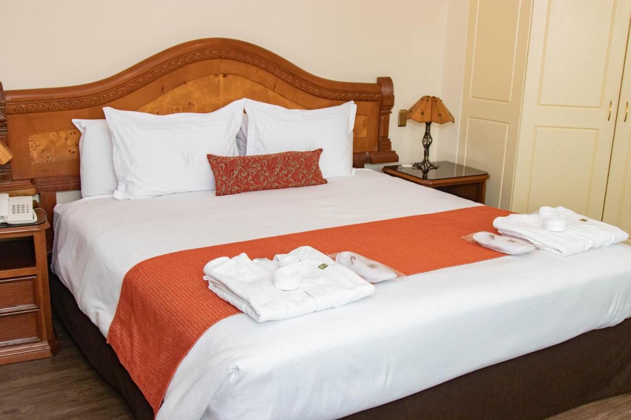 Hotel Miraflores Colon