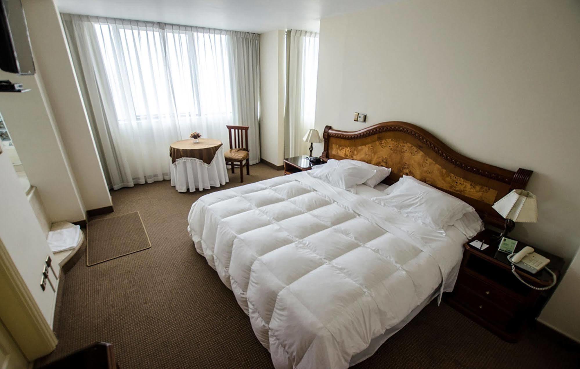 Miraflores Colon Hotel